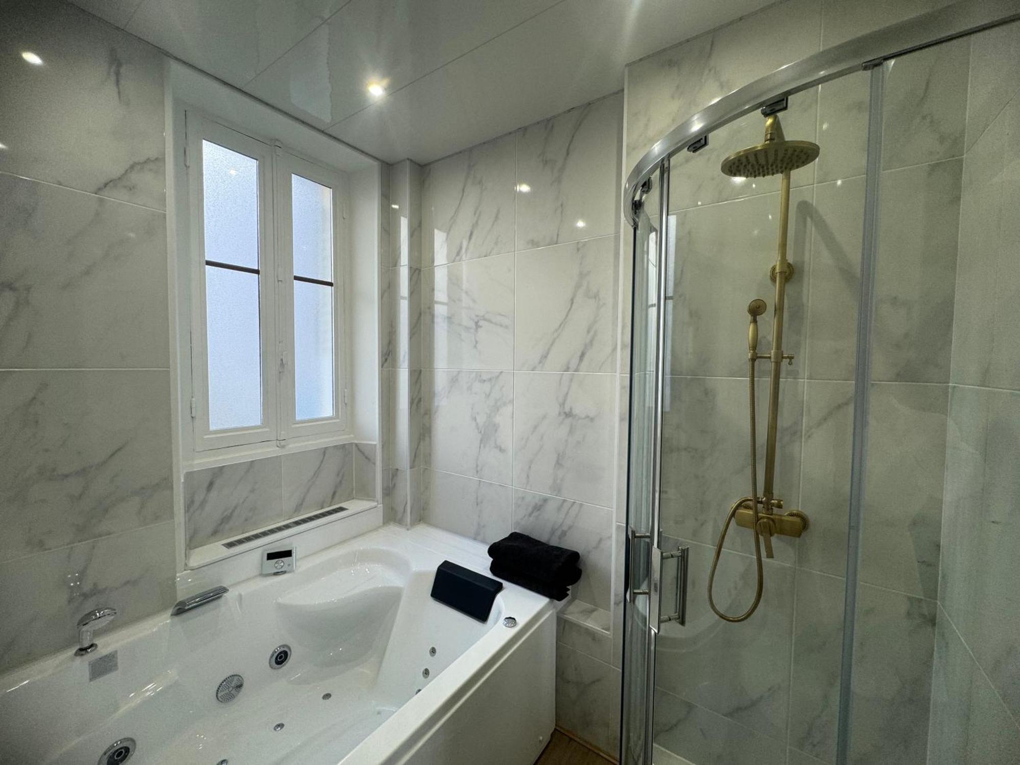 L'Experience Appartement & Spa Prive Chambéry Exteriér fotografie